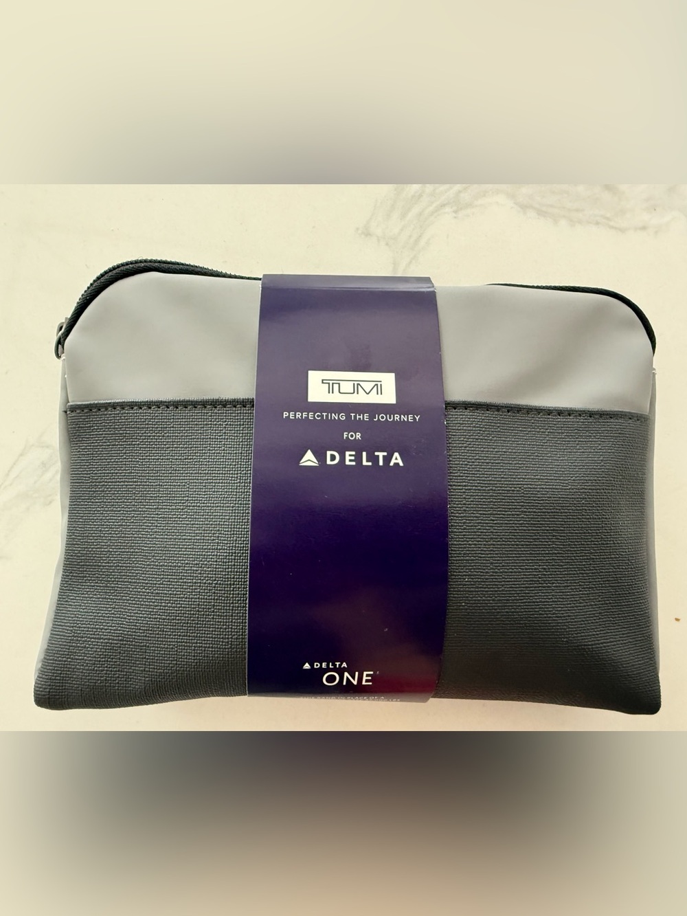 Tumi x Delta NEW First Class Travel reusable amenities kit NWT one size